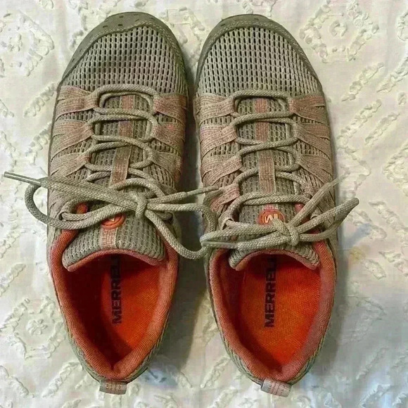 Merrell shoes.‎ Size 6.5 - Picture 1 of 5